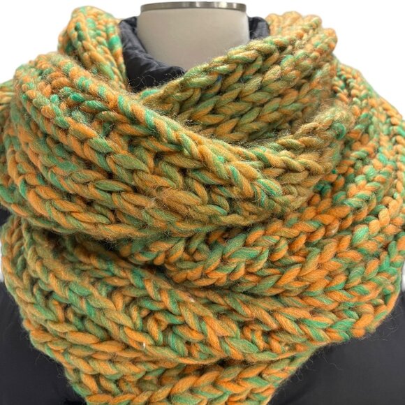 Angela & William Chunky Knit Infinity Scarf Loop Soft Warm Winter Boho Cozy Chic - Picture 5 of 5